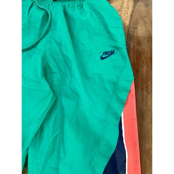 Nike Men's Green Blue Freak Colorblock Giannis Loose Fit Track Pants Size Medium - Picture 5 of 10